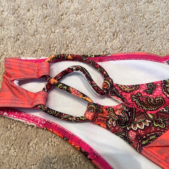 O’Neill Bathing Suit Bottoms. Size Small. - Picture 4 of 4